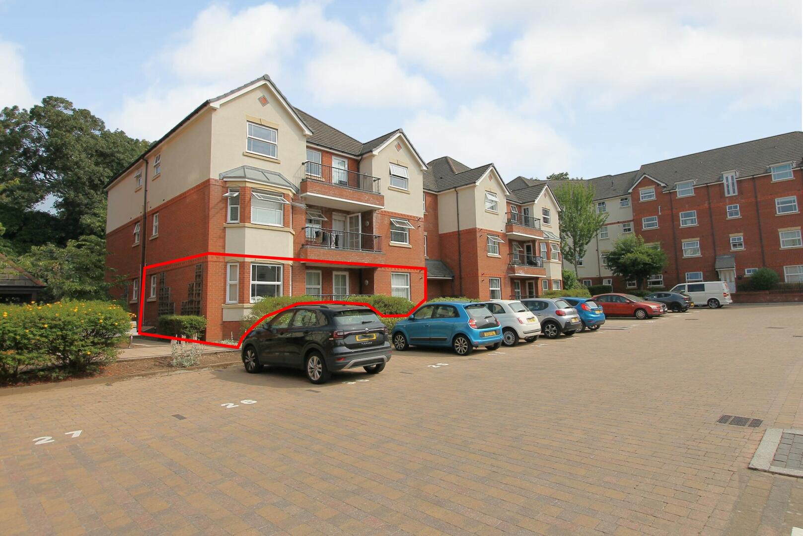 2 bed property in Trefoil Gardens, Stourbridge